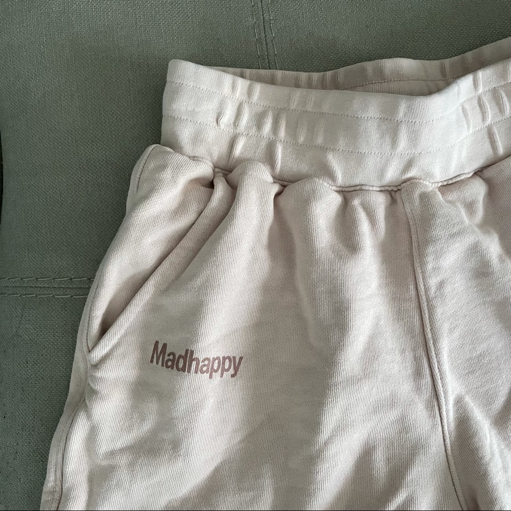 Madhappy pink Sweat Shorts - Picture 3 of 10